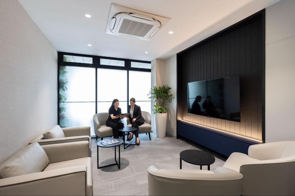 how to make an office more welcoming