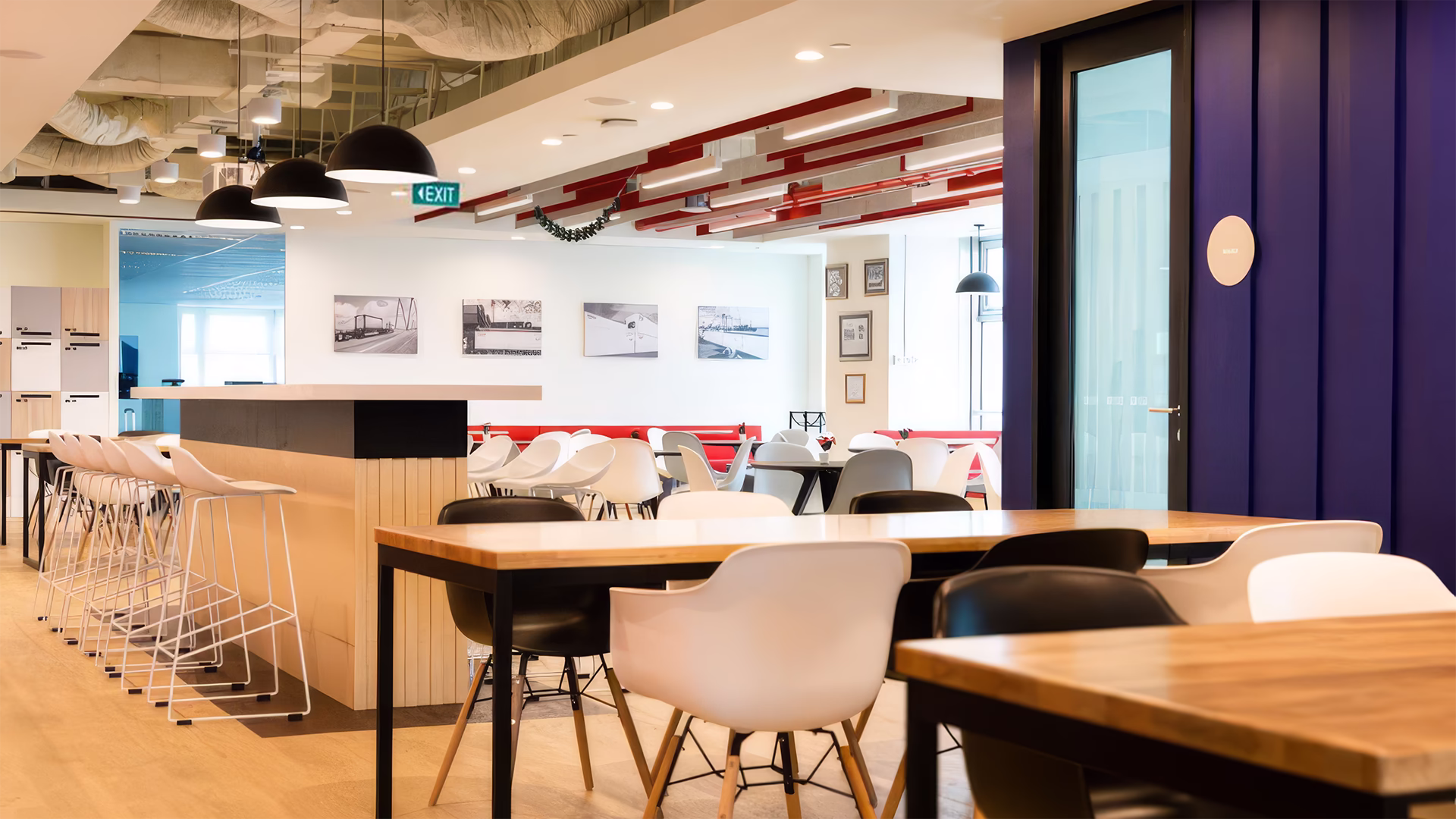 Shared dining and collaboration areas can be upgraded selectively without requiring changes across the entire workplace.